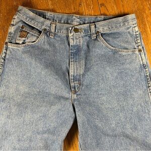 Vintage Wrangler Authentic Jeans Mens 36x32 Light Wash Blue Tapered USA Denim